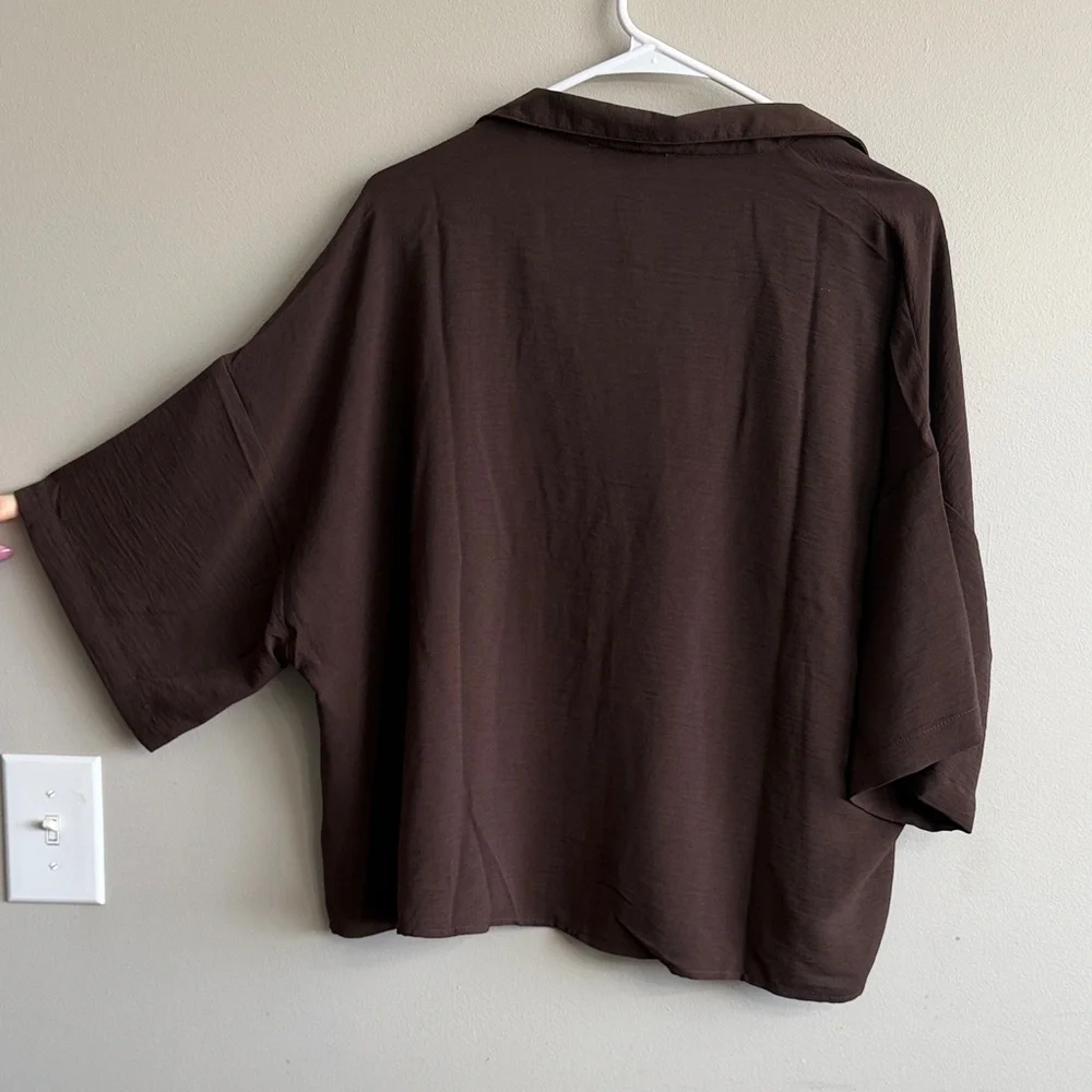 Elegant Dark Brown Button-Down Shirt - Picture 3 of 3